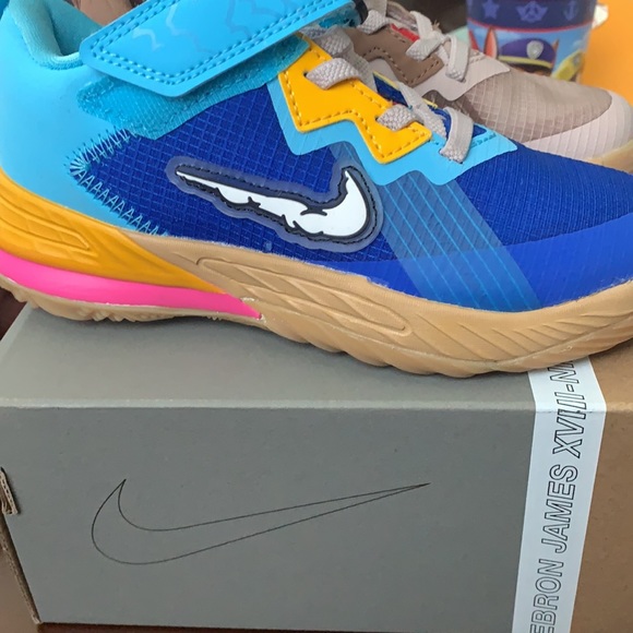 Space Jam Lebron XVlll Low (PS) - Picture 5 of 9